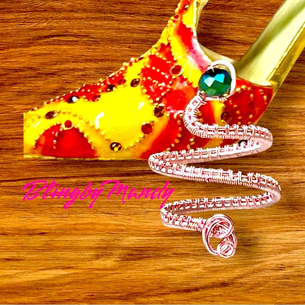 Pink Wire Wrapped snake Ring with green Gemstone/adjustable
